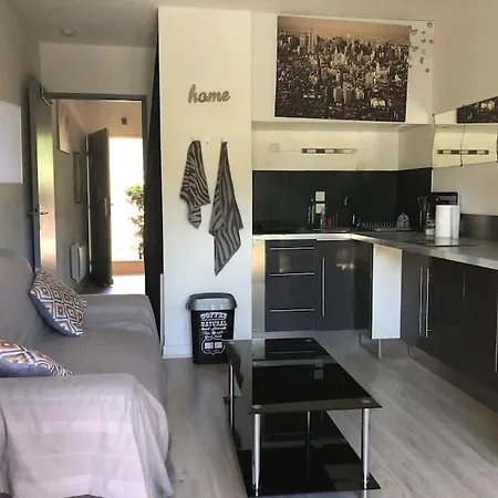 4pers Bord De Et Jardin Apartment Saint-Raphael (Var)